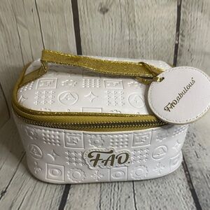 FAO Schwarz Chic White and Gold Small Cosmetic Case